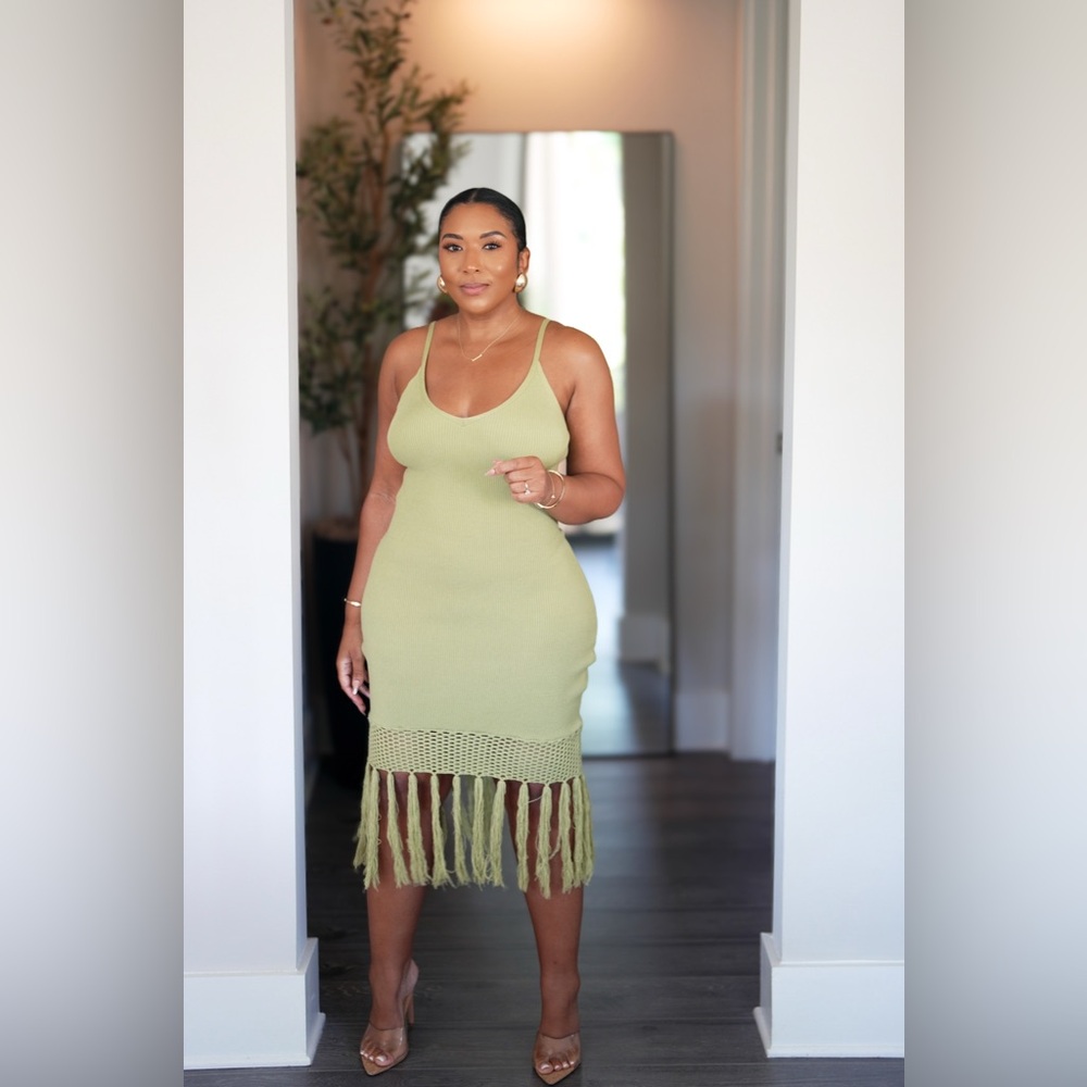 Sunny Festival Ribbed Fringe Midi Dress – Size M